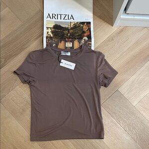 NWT Aritzia Babaton
Everyday T-shirt in Size 2XS